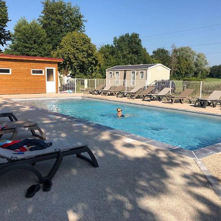 Camping Du Sevron Saint-Etienne-du-Bois  Buitenkant foto