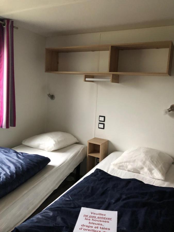 Camping Du Sevron Saint-Etienne-du-Bois  Buitenkant foto