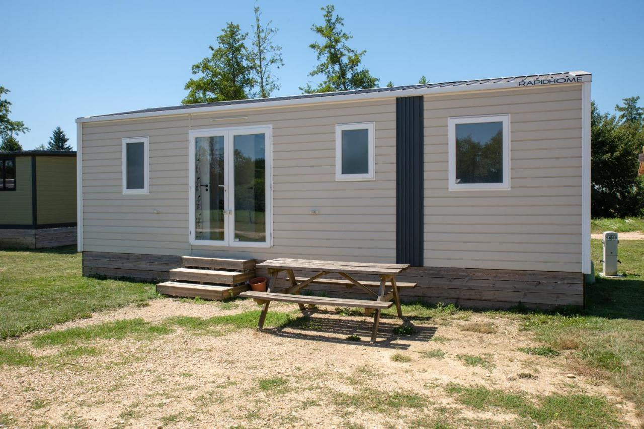 Camping Du Sevron Saint-Etienne-du-Bois  Buitenkant foto