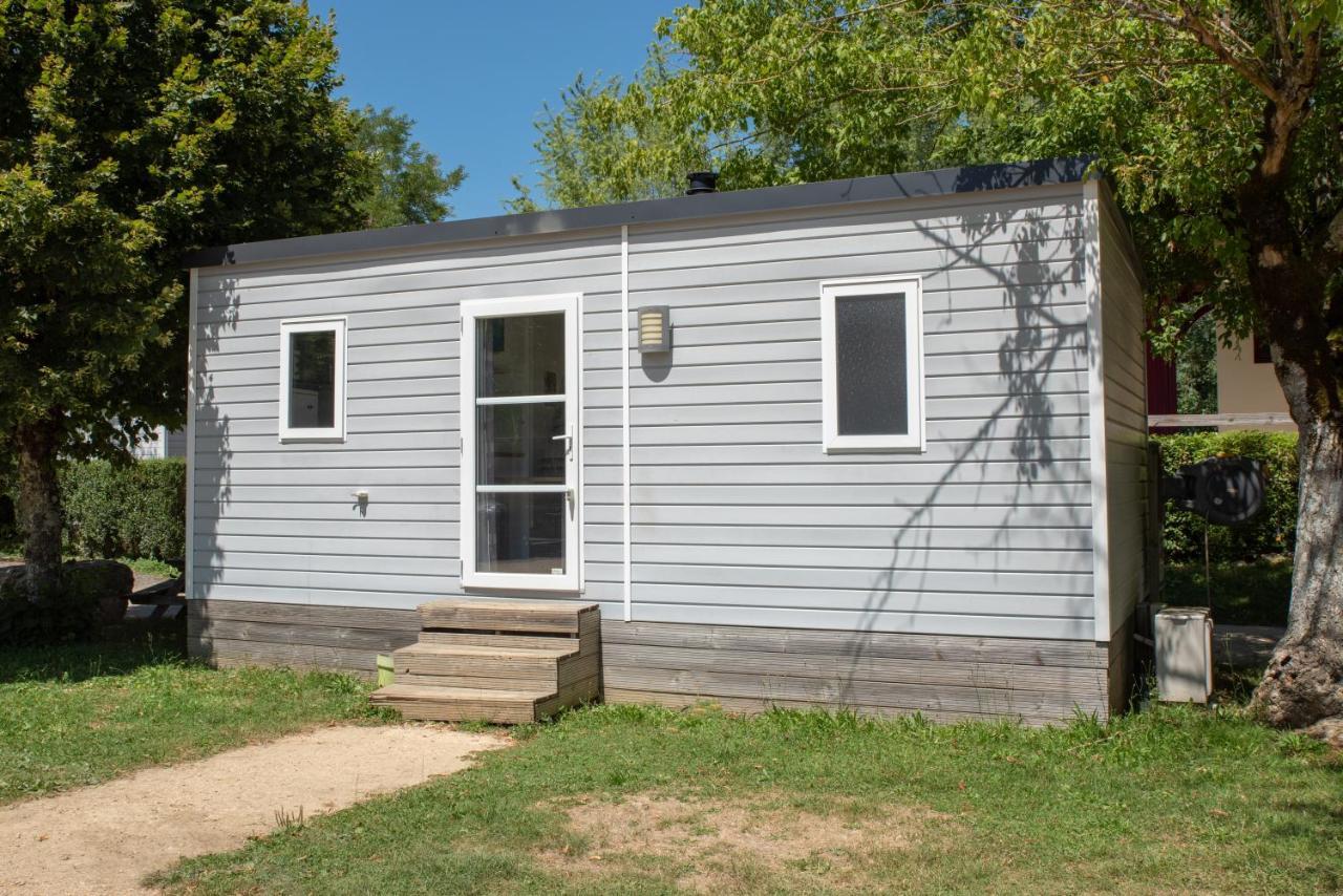 Camping Du Sevron Saint-Etienne-du-Bois  Buitenkant foto