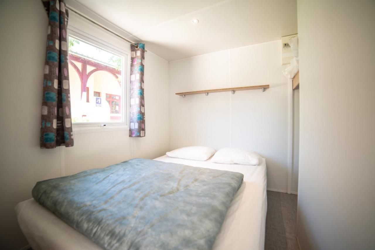 Camping Du Sevron Saint-Etienne-du-Bois  Buitenkant foto