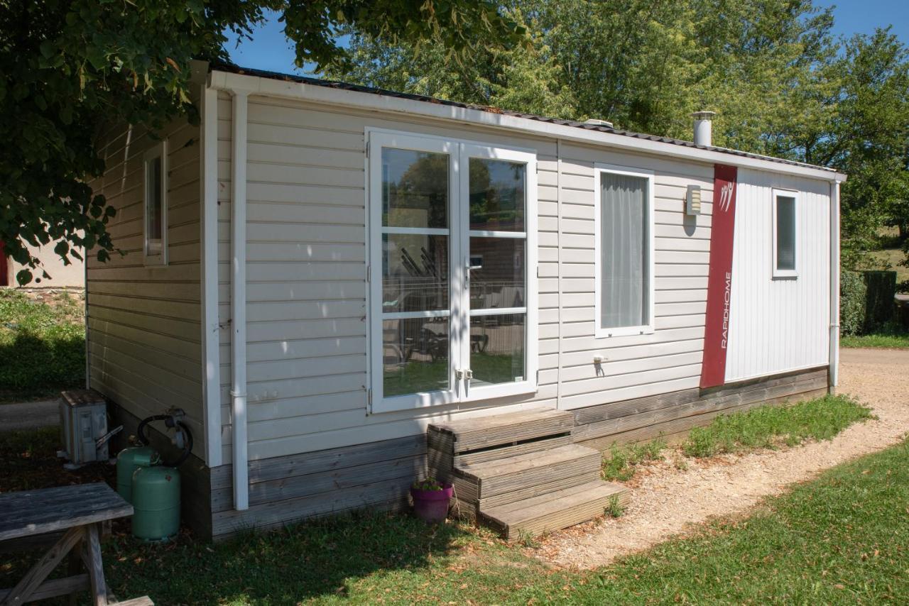 Camping Du Sevron Saint-Etienne-du-Bois  Buitenkant foto