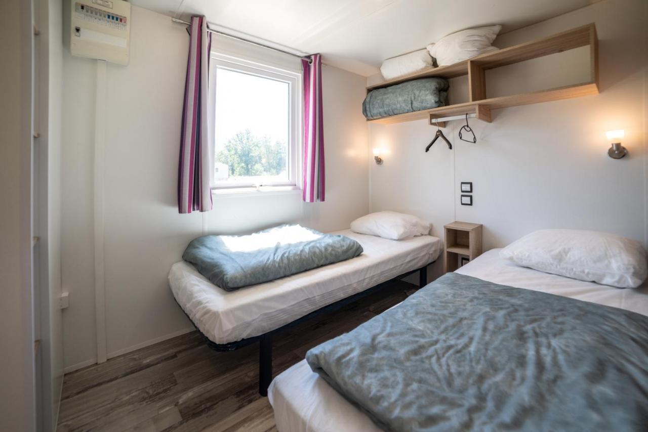 Camping Du Sevron Saint-Etienne-du-Bois  Buitenkant foto