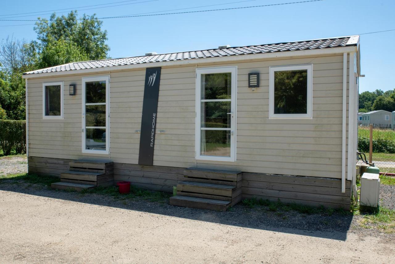 Camping Du Sevron Saint-Etienne-du-Bois  Buitenkant foto