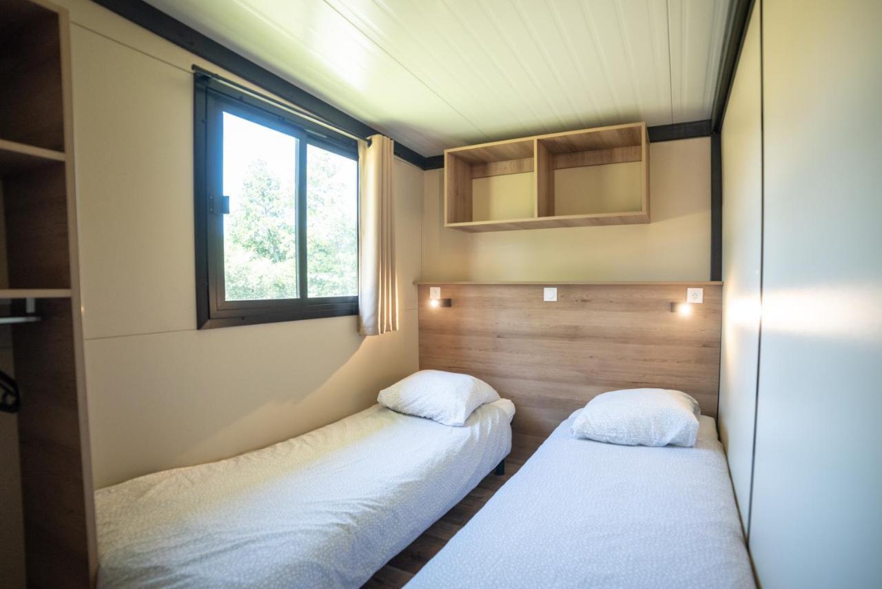 Camping Du Sevron Saint-Etienne-du-Bois  Buitenkant foto
